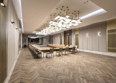 Konferans salonu 151m2 - 3.75m Tavan Yuksekligi 3