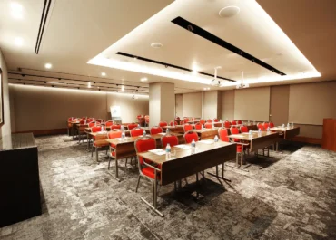 HOLIDAY-INN-BURSA-YASEMIN-SALONU