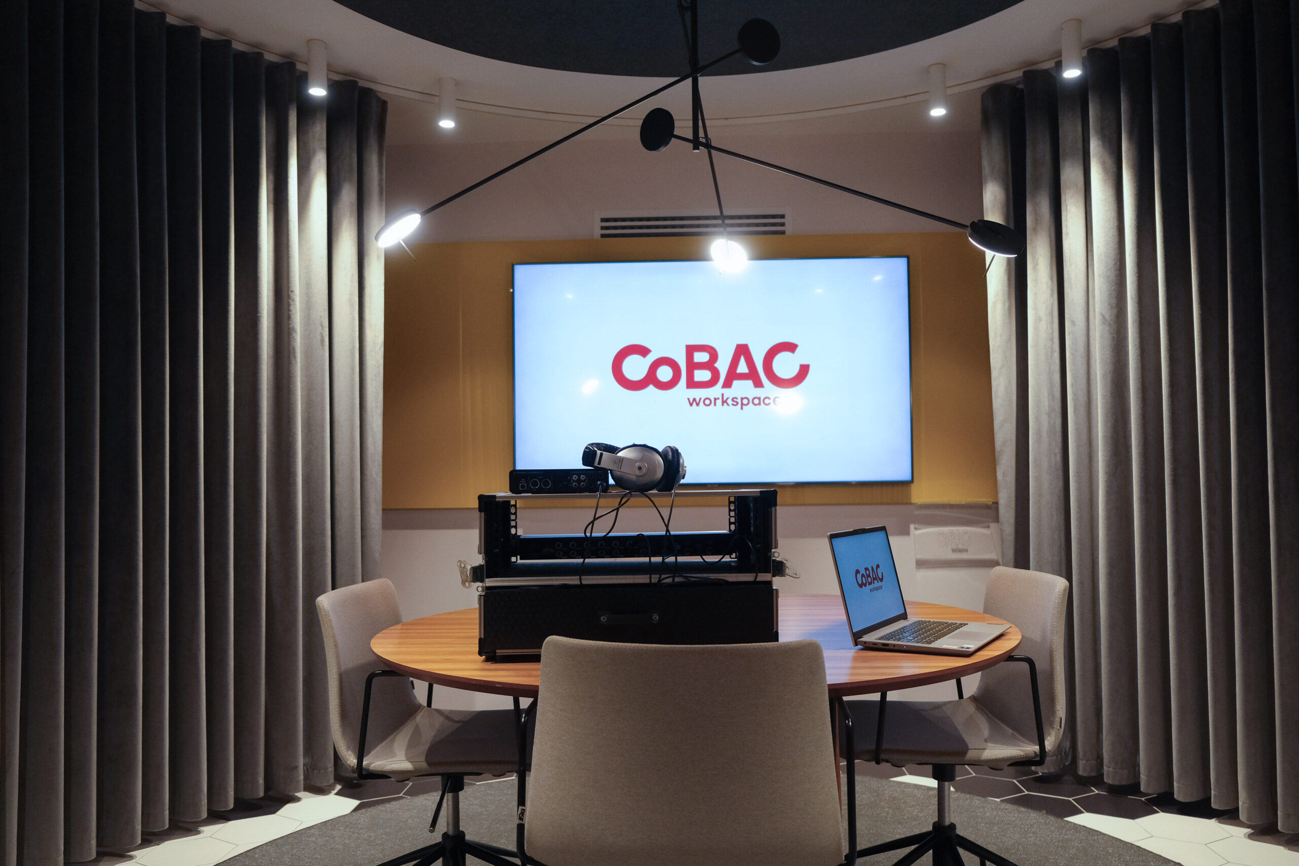CoBAC Workspace-Podcast Odası
