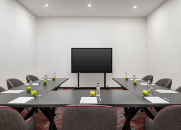 LONGOZ-MEETING-ROOM_1