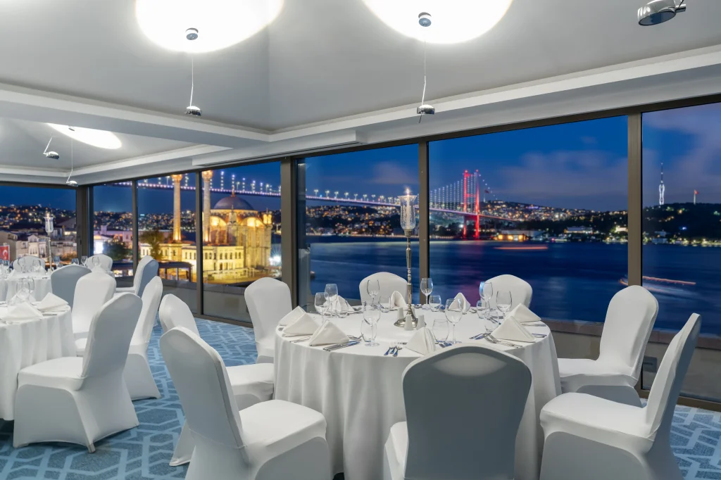 Radisson Blu Bosphorus-PUPA GALA CLOSE